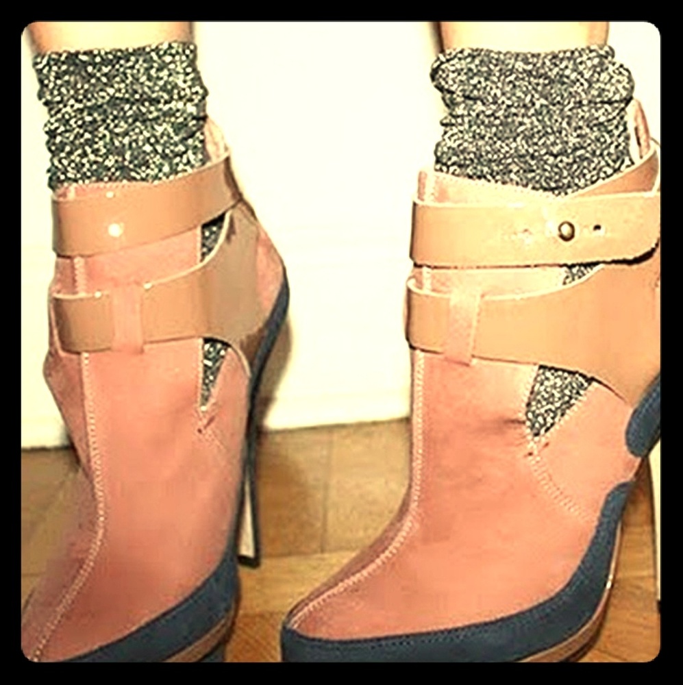 ⭐⭐NEW ARRIVAL⭐⭐Metallic Stitched Socks